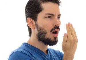 دلایل و درمان بوی بد دهان حتی پس از مسواک زدن